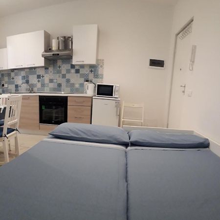 Lamberti Beach Apartment - 150 M From The Sea - Just Renewed - Wifi Savona Exterior foto